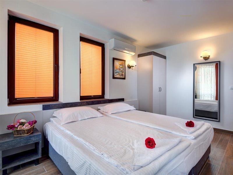 Panorama Blue Family Hotel And Free Parking Misivri Dış mekan fotoğraf